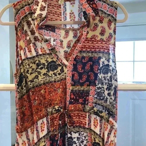Aina Be rayon sleeveless kerchief bottom dress. - Picture 3 of 8